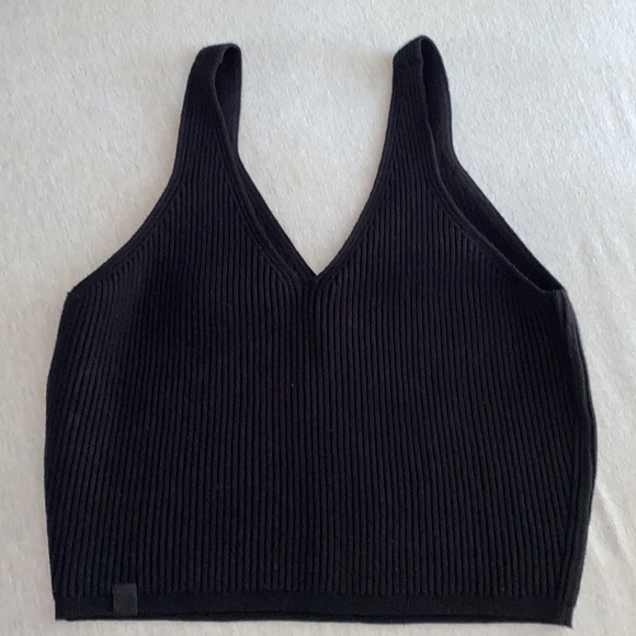 Lululemon Set’ Ribbed Knit Tank & Shorts - Picture 7 of 16